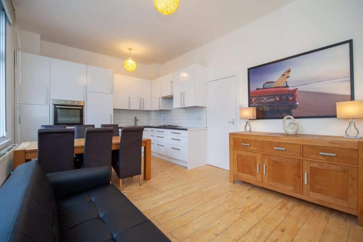 Lovely 2 Bedroom Apartment In Tooting ロンドン エクステリア 写真