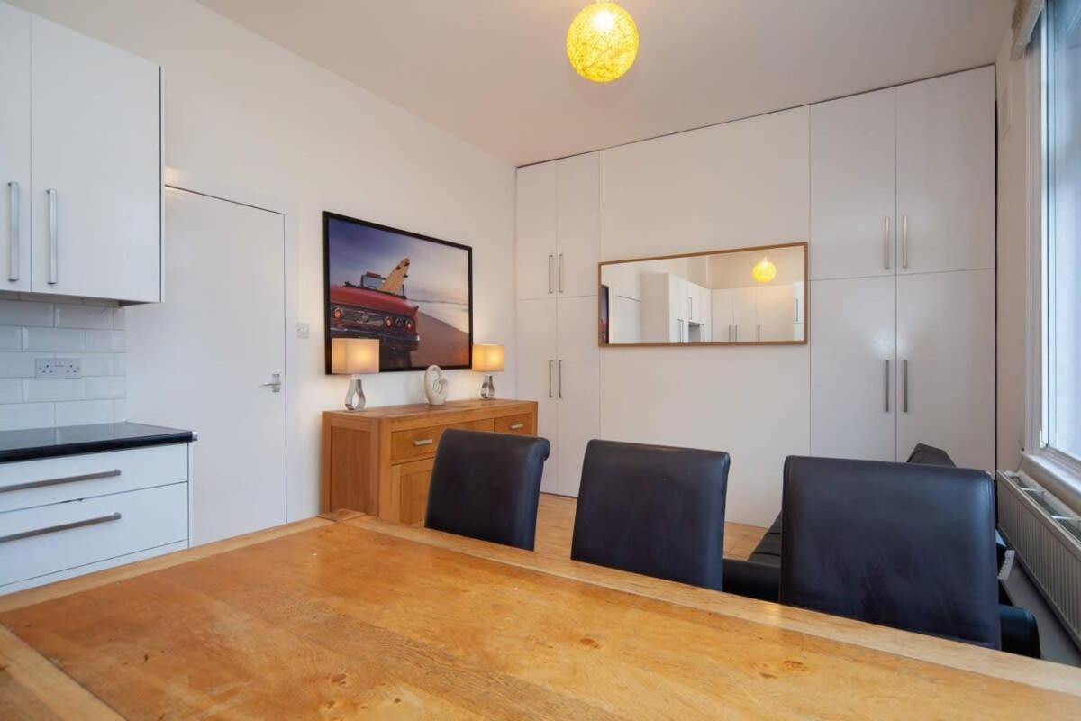 Lovely 2 Bedroom Apartment In Tooting ロンドン エクステリア 写真