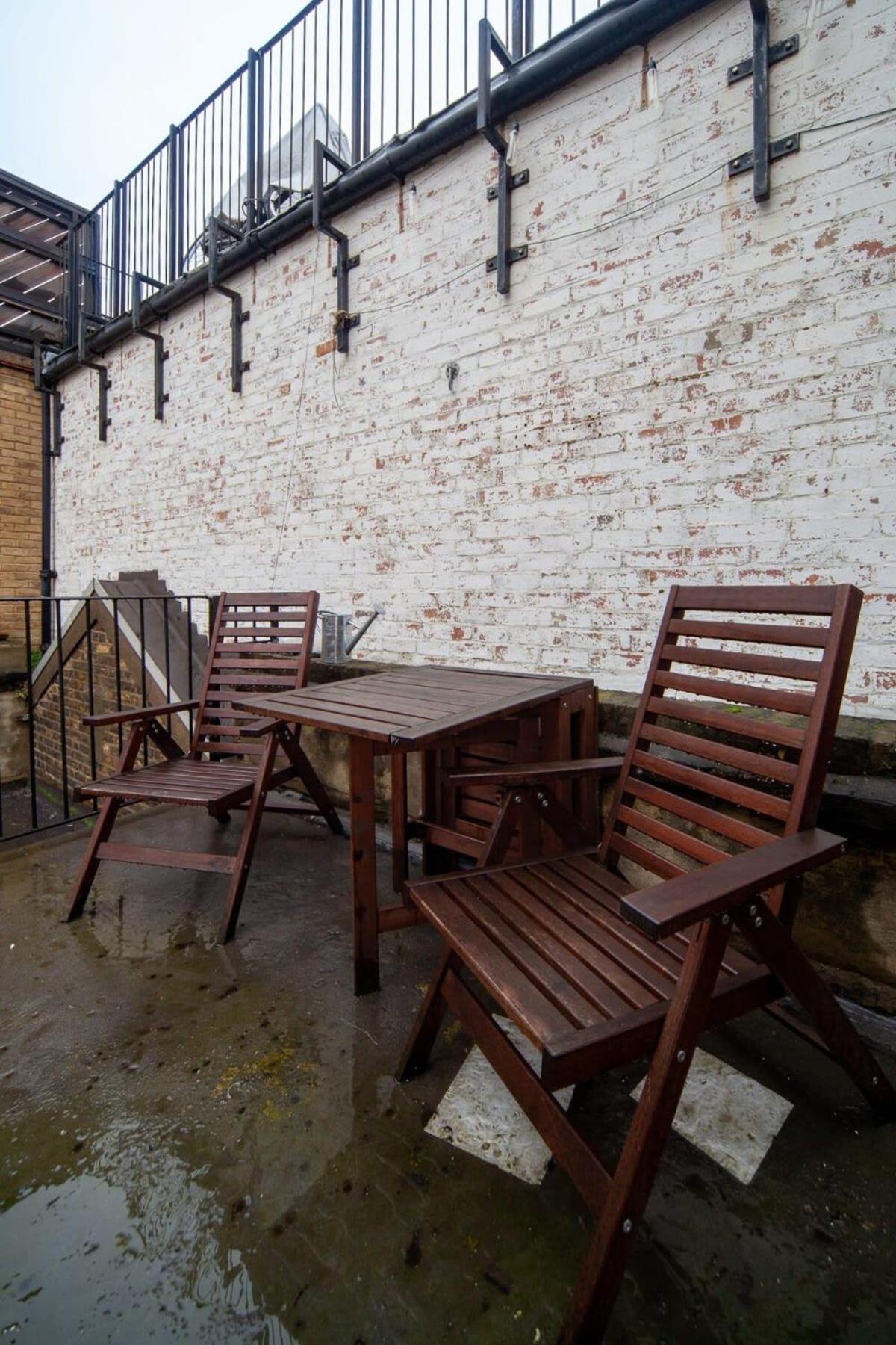 Lovely 2 Bedroom Apartment In Tooting ロンドン エクステリア 写真